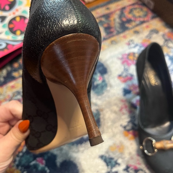 Authentic Gucci heels - Picture 3 of 5